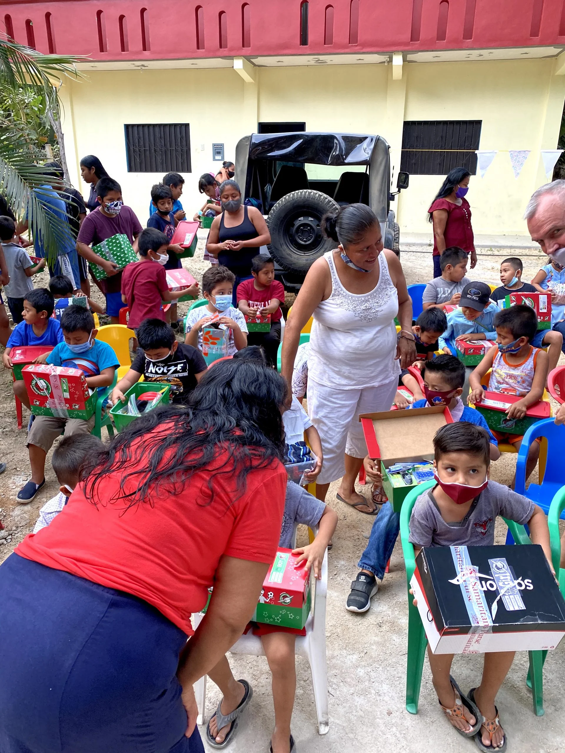 Christmas child shoe boxes