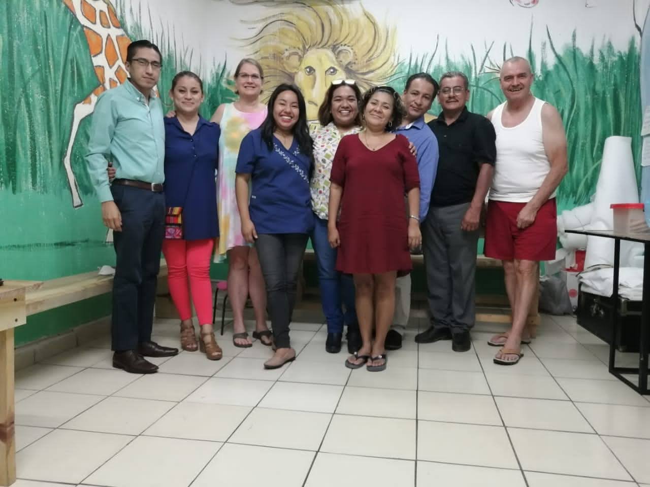 Manos de Esp team Manos de Esperanza team with Davises